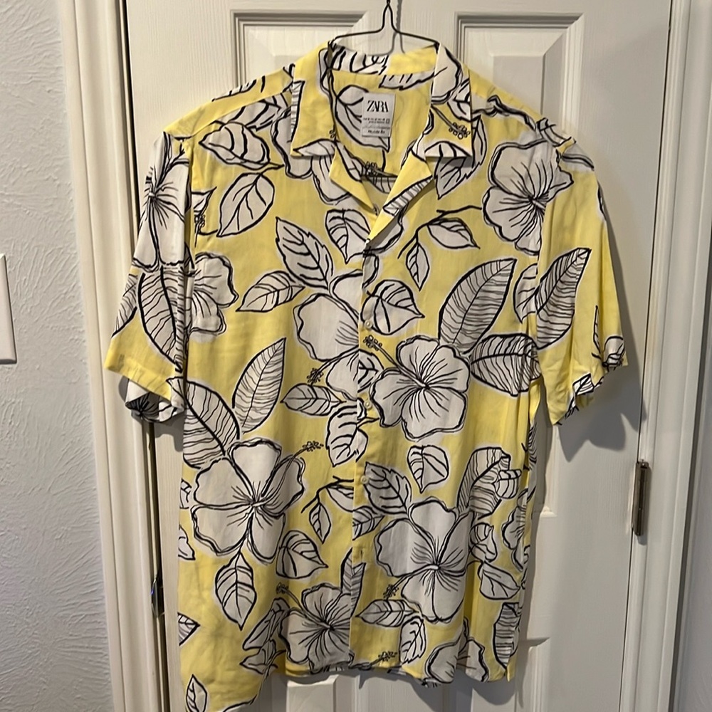 Zara Flora Short Sleeves Relaxed Fit (New)
